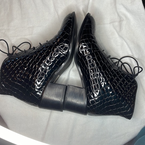 Jeffrey Campbell Talcott Patent Leather Booties size 9 - Picture 6 of 15